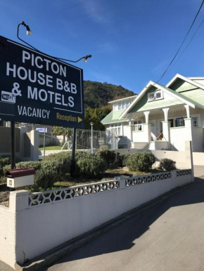 Picton House B&B and Motel